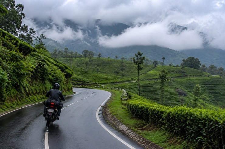 monsoon bike ride Valparai