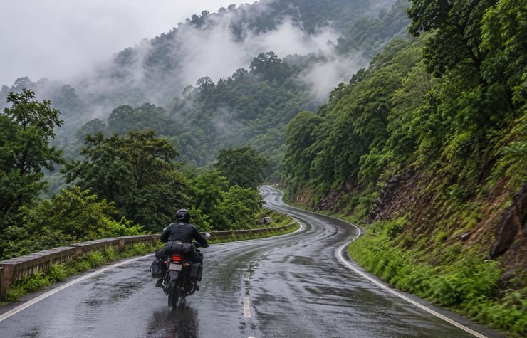 monsoon bike ride in karnataka Bangalore to Coorg